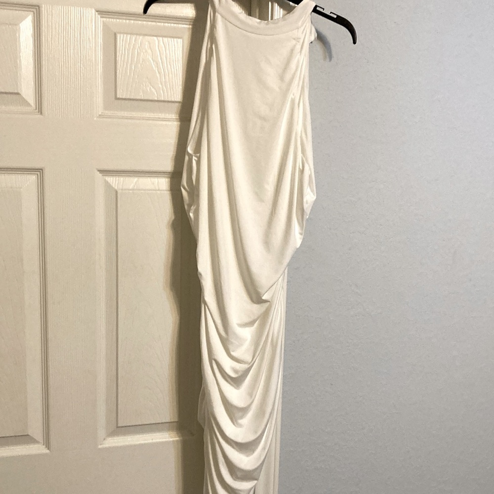 BRAND NEW NEVER WORN!!!!! Venus body on dress